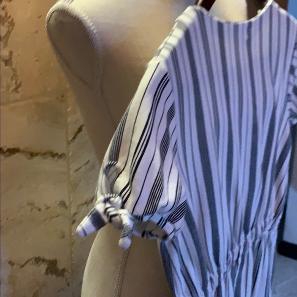 Dress - Picture 4 of 5
